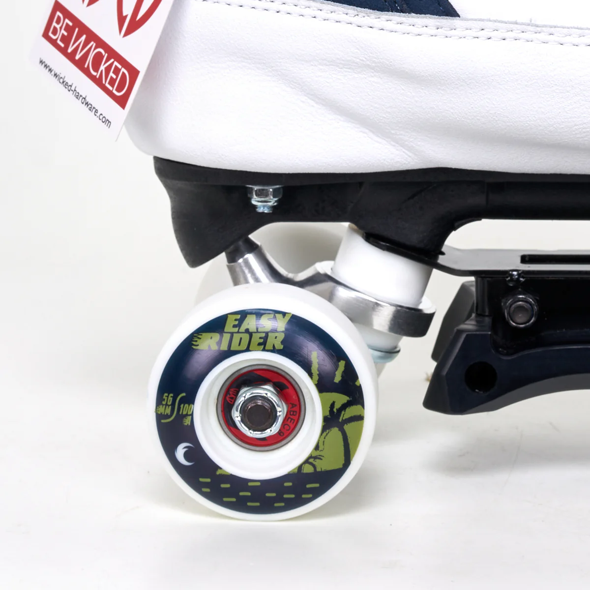 Chaya Nomade Skates - For Skate Parks - Image 4