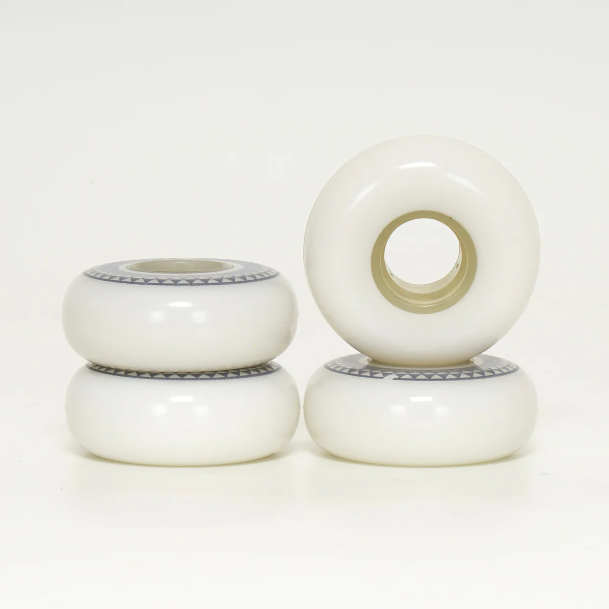 Chroma Team 60mm 90a Wheels - White (4-Set) - Image 2