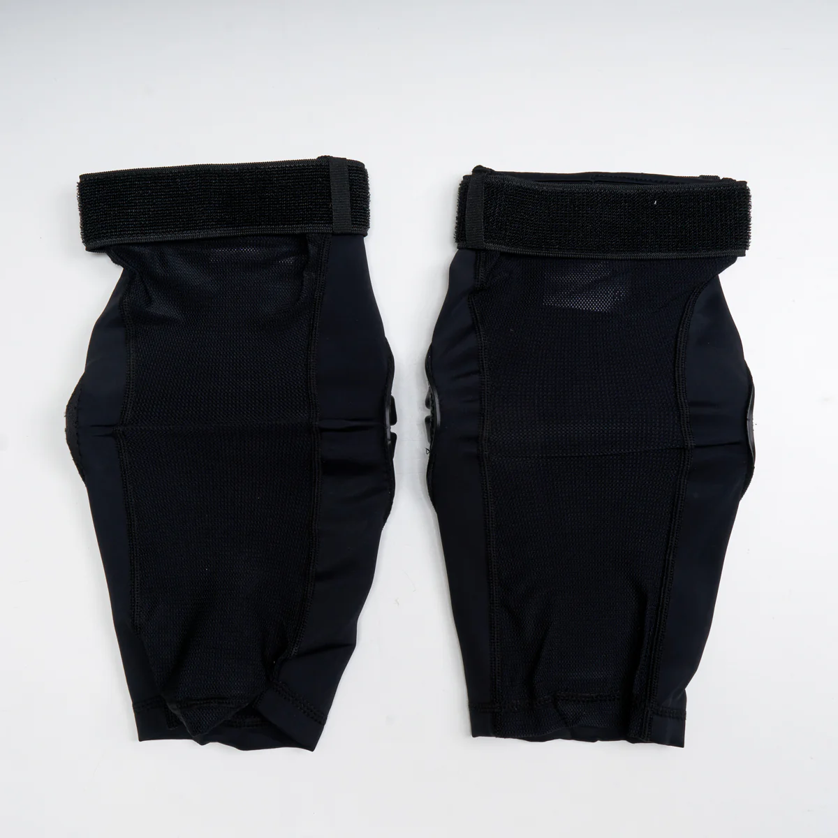 Ennui Shock Sleeve Knee Gaskets V2 - Image 2