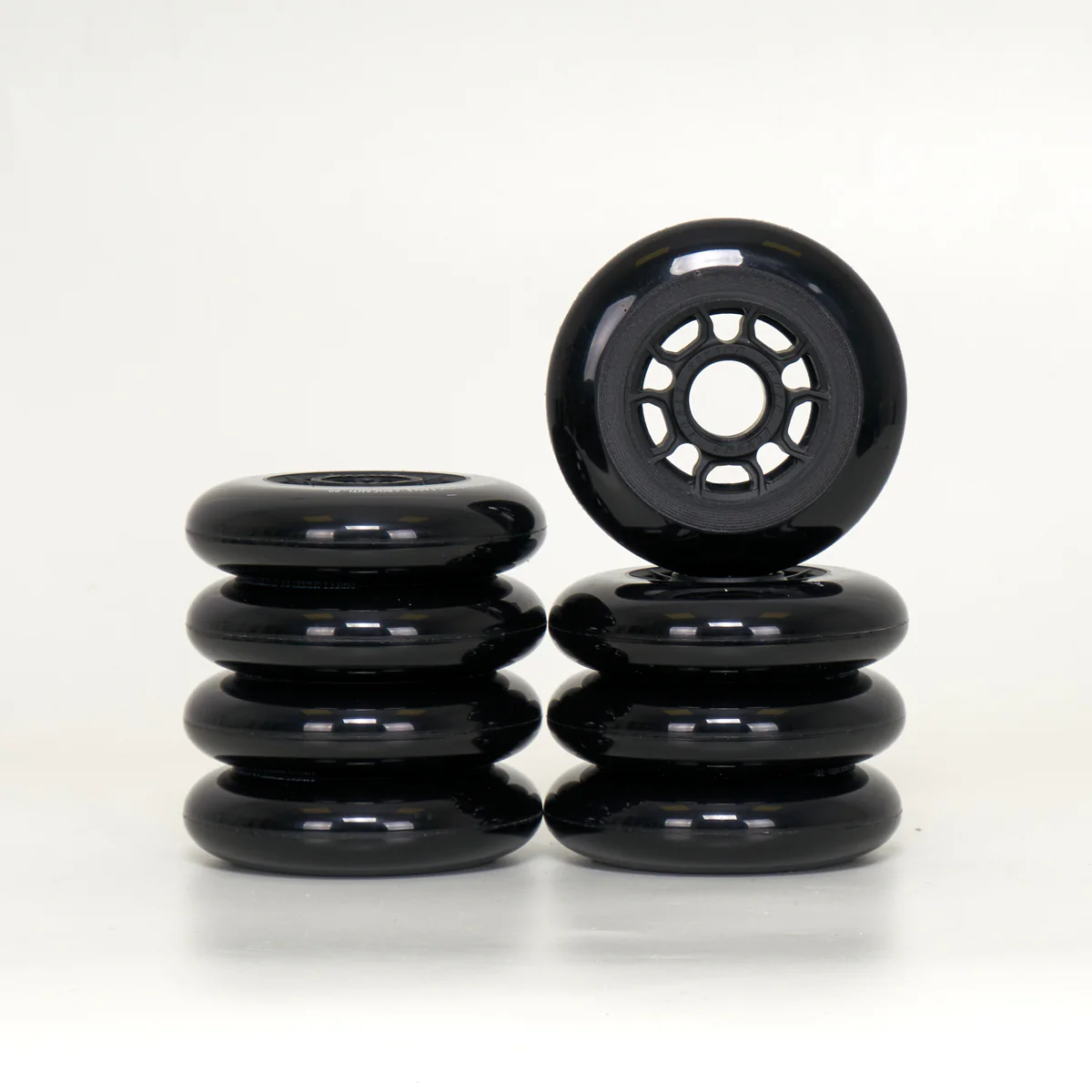Flying Eagle Crocanti 90mm Wheels - Black (8-Set) - Image 2
