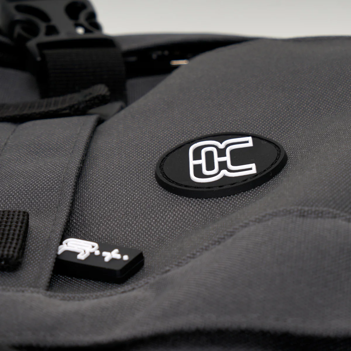 FR Backpack Slim 18L - Grey - Image 3