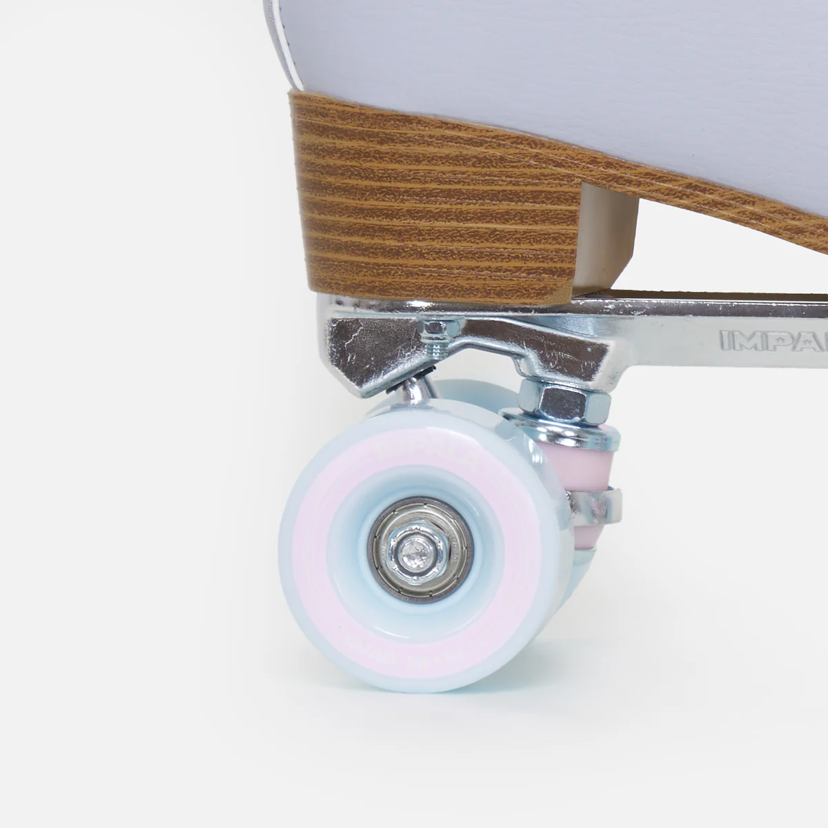 Impala Periwinkle Rollerskates - Image 3