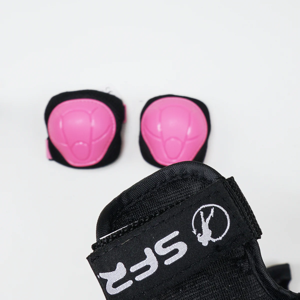 SFR 'Essentials' Youth Kids Triple Pad Set - Pink - Image 3
