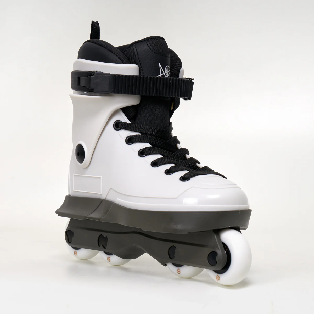 TNEC 58mm White Skates - Loco Custom Setup - Image 2